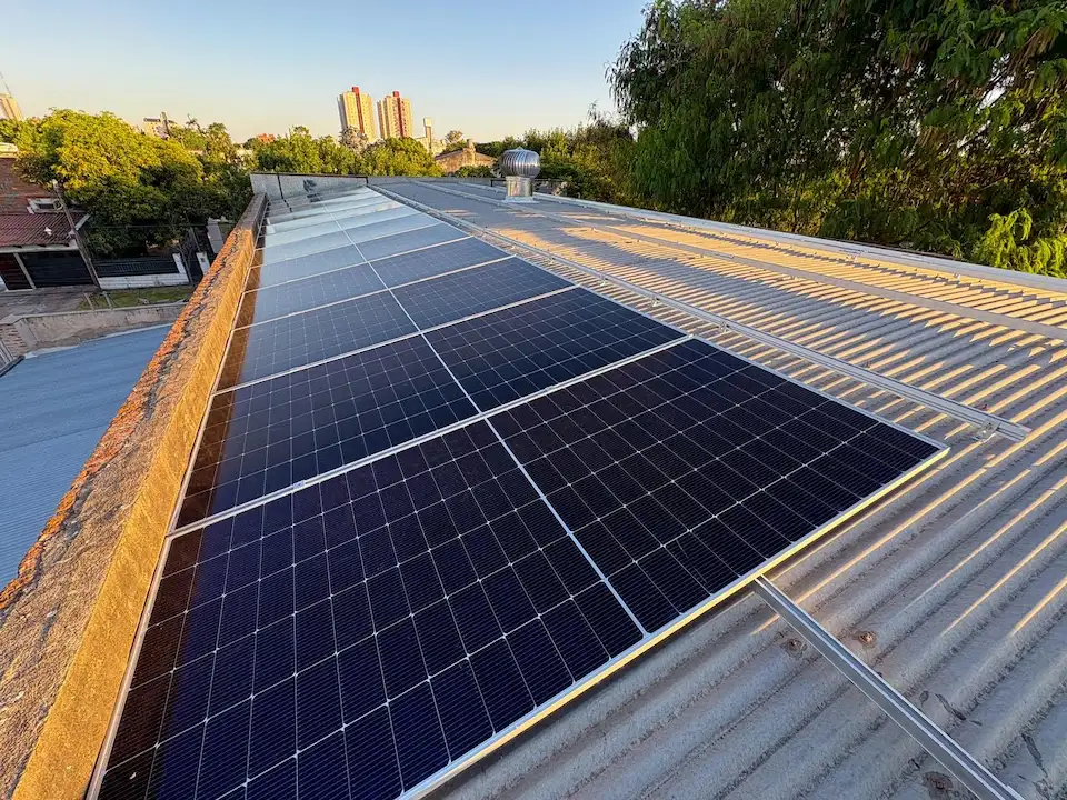 Paneles solares cervecería Capataz
